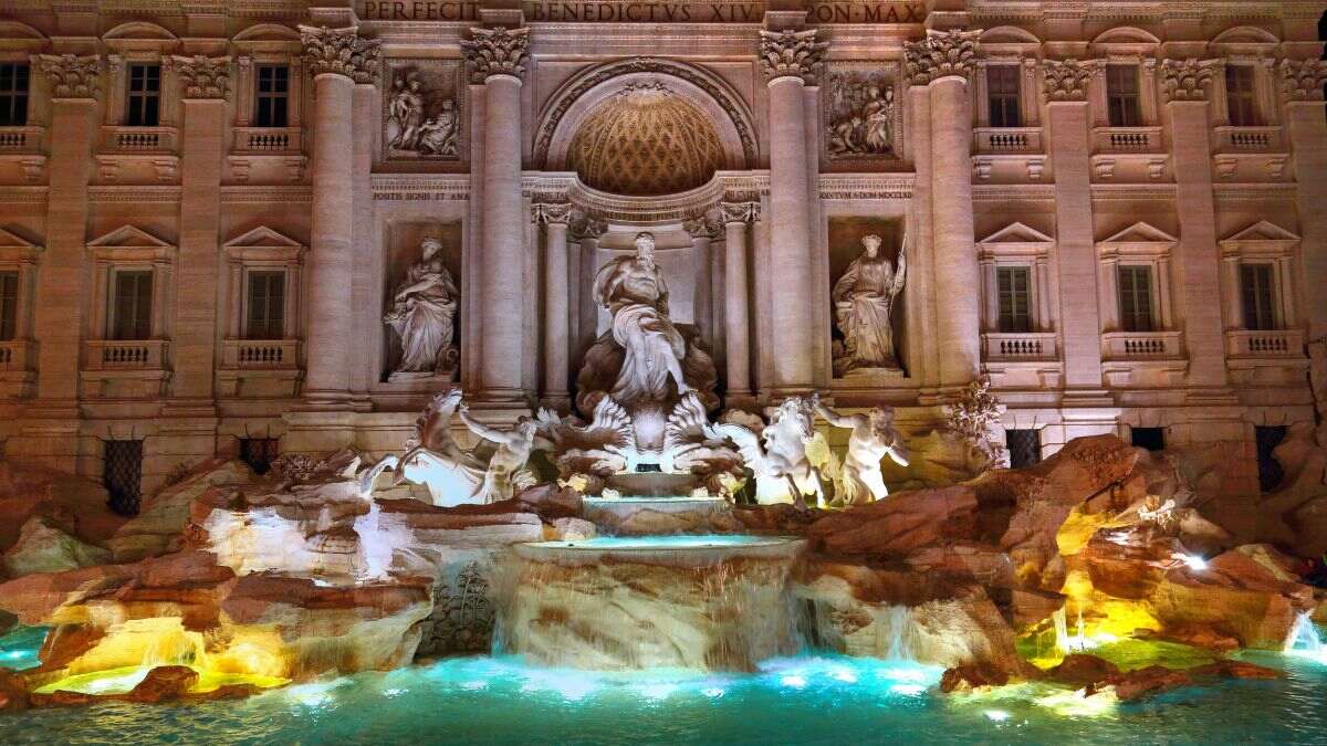 Cómo ver gratis la Fontana di Trevi pese a las restricciones: el truco de una turista