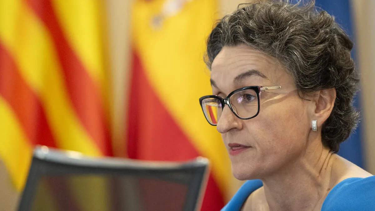 La presidenta del Puerto de Valencia se aferra al cargo tras las acusaciones lanzadas por Ábalos