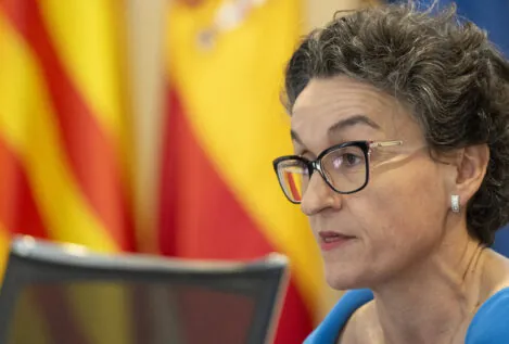 La presidenta del Puerto de Valencia se aferra al cargo tras las acusaciones lanzadas por Ábalos