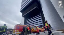 Desalojan la torre Foster de Madrid por un incendio en un transformador eléctrico
