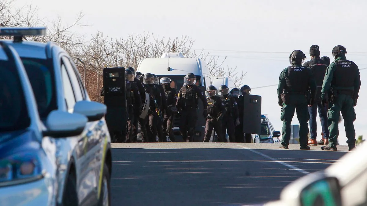 Detenidos los dos hombres atrincherados en Elche acusados de un doble homicidio