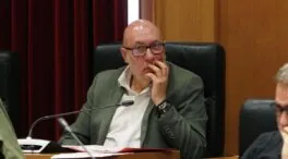 El alcalde de Barbadás descarta dimitir, pide la baja del PSOE y carga contra Besteiro