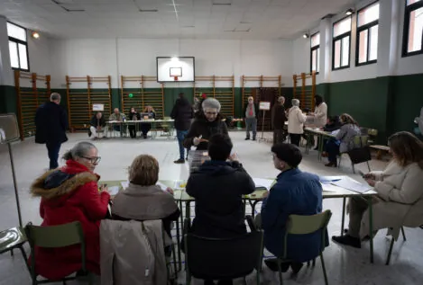 La participación en Extremadura se hunde 6,5 puntos y apenas supera el 50% a las 18 horas