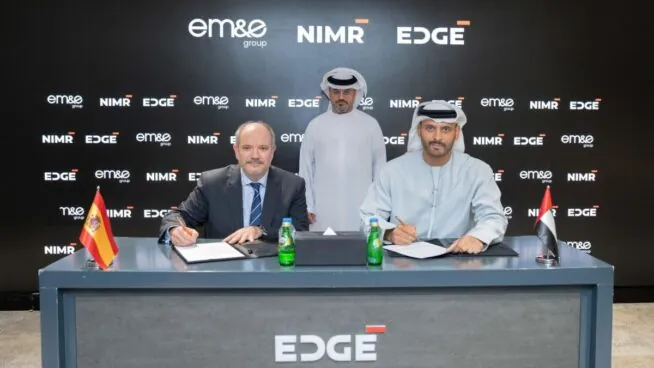 Emiratos autoriza a Escribano a fabricar el vehículo blindado 6x6 en España