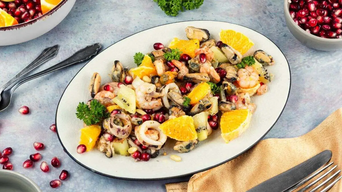 Ensalada de marisco para Navidad: el entrante ligero que refresca entre comidas pesadas