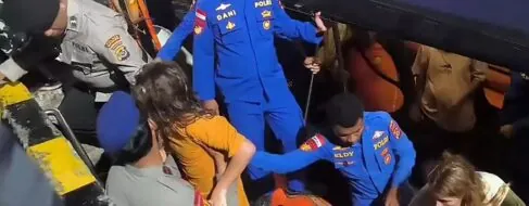 Una familia española desaparecida tras el naufragio de una embarcación en Indonesia