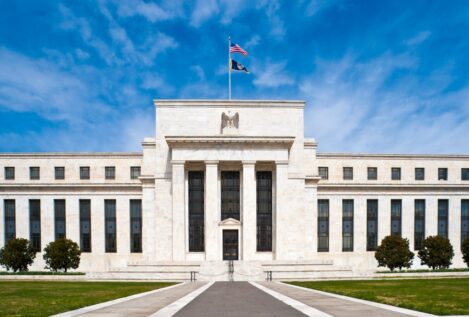 El candidato de Trump a la Fed ve margen para bajar los tipos en hasta 100 puntos