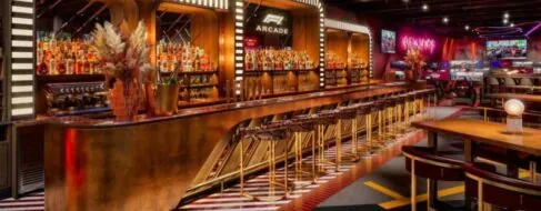F1 Arcade abre su primer local en España: así es el bar de simuladores de Fórmula 1