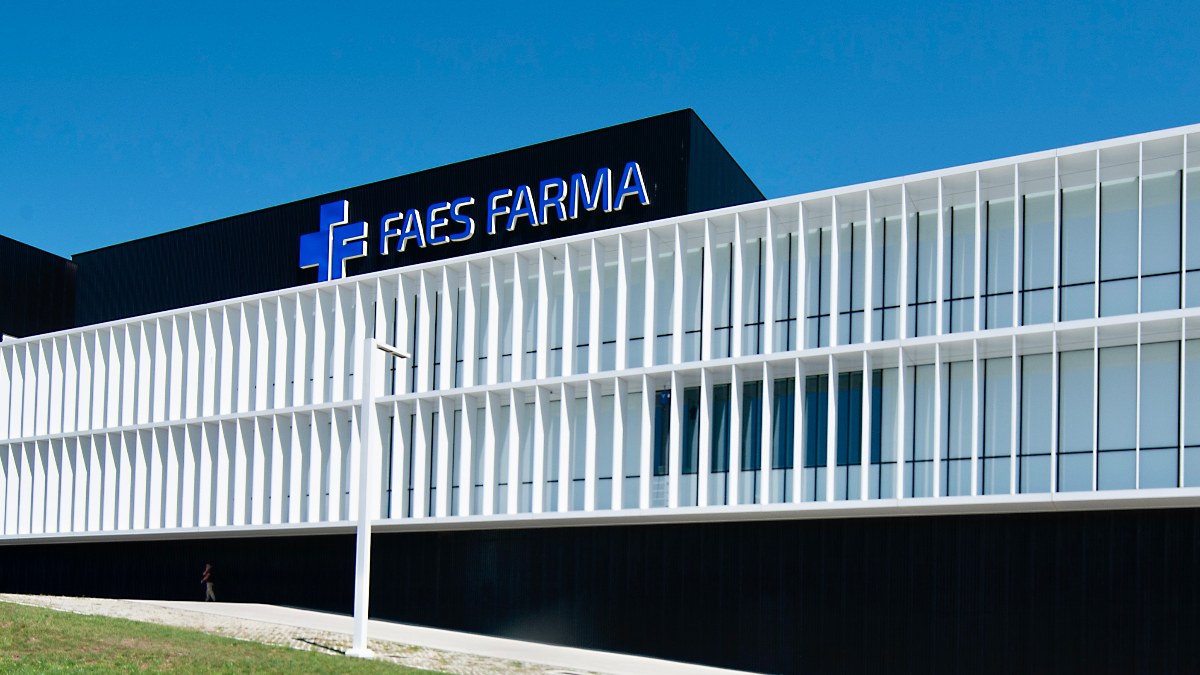 La vasca Faes Farma prepara su entrada en Brasil tras hacerse fuerte en oftalmología