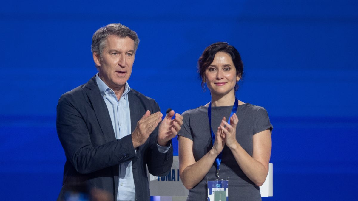 Feijóo y Ayuso celebran la victoria «abrumadora» y «aplastante» de Kast en Chile