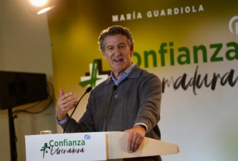 Feijóo acusa al PSOE de «mirar para otro lado» con Salazar: «Es peligroso para las mujeres»