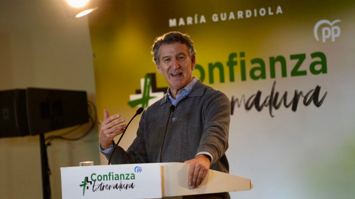 Feijóo acusa al PSOE de «mirar para otro lado» con Salazar: «Es peligroso para las mujeres»