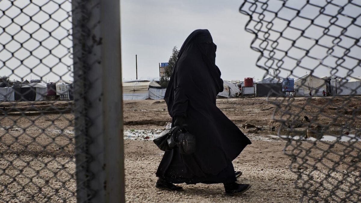 Repatriadas una mujer y un niño de un campo de desplazados en Siria vinculado al ISIS