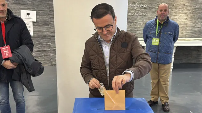 Elecciones en Extremadura 2025, en directo | La participación ronda el 9% tras las primeras horas de votación