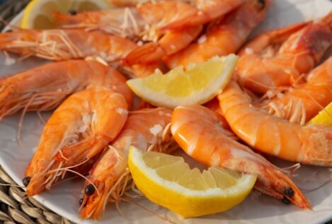 Cabezas, ¿sí o no? Cómo comer langostinos y gambas de forma segura, según la ciencia