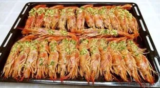 Gambones al horno con perejil: la receta rápida y económica de Arguiñano