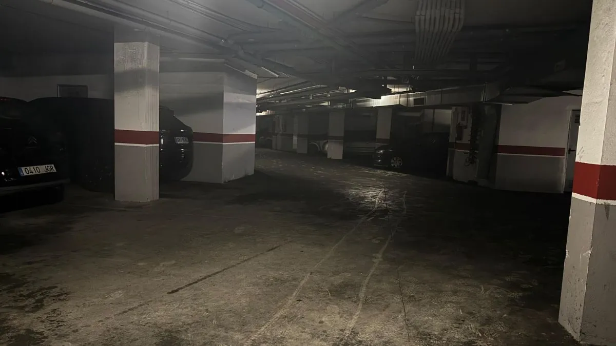 Cuatro intoxicados por humo al incendiarse un garaje en un edificio en Mallorca