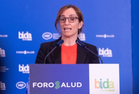 Mónica García ve «corrupción institucional» en la gestión de los hospitales madrileños