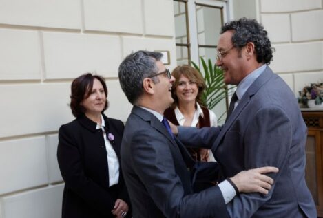 Ovación a García Ortiz en la toma de posesión de Peramato en la sede de la Fiscalía