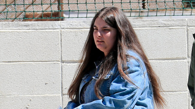 Las hijas de Zapatero borran el rastro de su empresa en redes en pleno 'caso Plus Ultra'