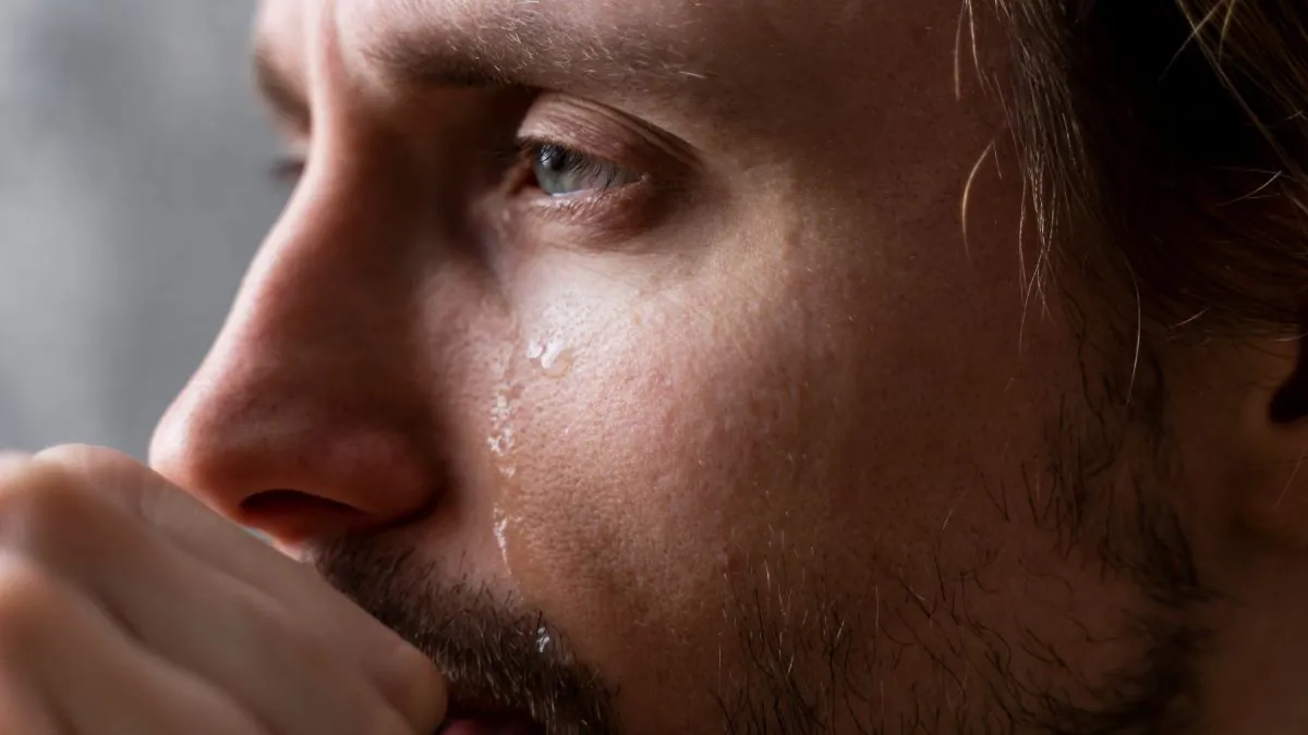 Confirmado: un estudio demuestra que los hombres lloran más por el fútbol que por amor