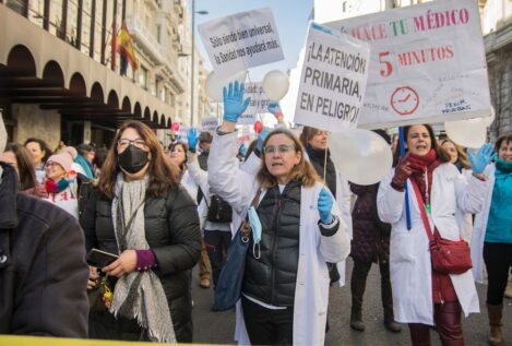 Los sindicatos acuerdan con Sanidad suspender la huelga indefinida sanitaria