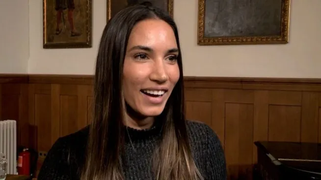 India Martínez se refugia en su familia tras dejar los escenarios: un hogar de bailarines y viajeros