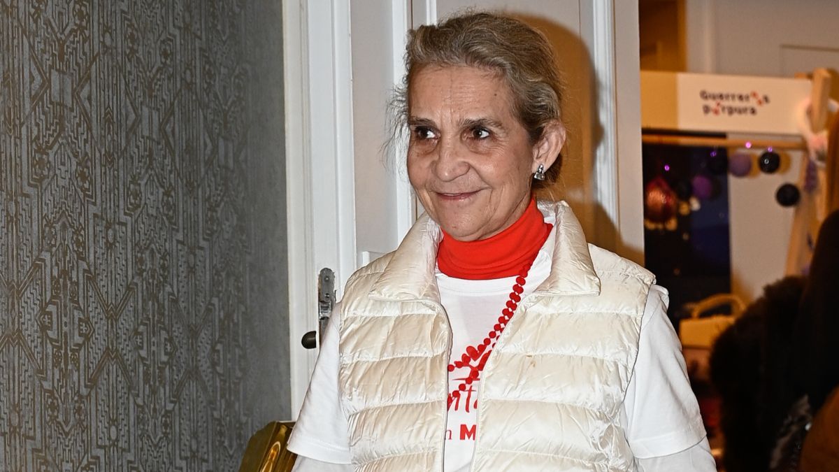 La faceta desconocida de la infanta Elena con la repostería: vende el ‘bizcocho real’ por 4 euros