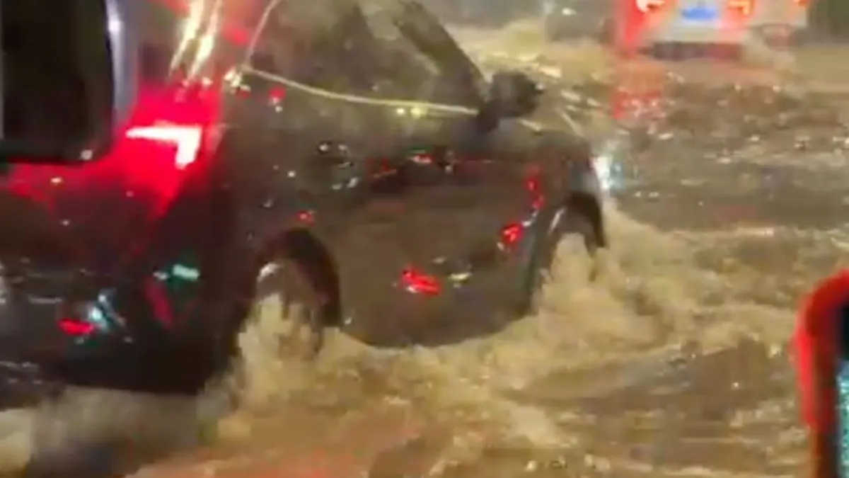 Desalojos y rescates sin daños en Málaga en una noche con más de 300 incidencias