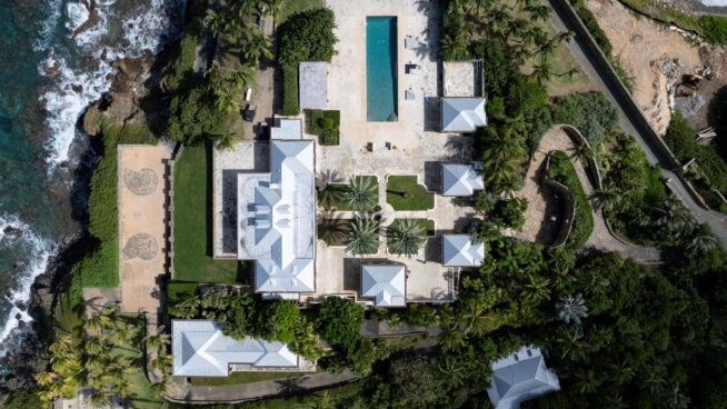 Las imágenes inéditas de la casa de una de las islas de Jeffrey Epstein