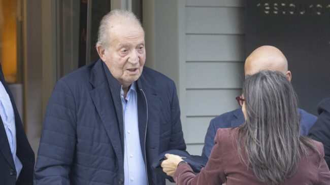 El Rey Juan Carlos cancela su viaje a Sanxenxo por la situación en Emiratos Árabes