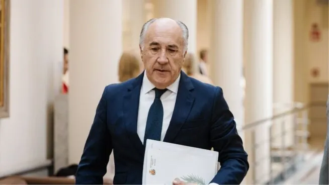 El alcalde de Algeciras deja su militancia en el PP para defenderse tras la denuncia del PSOE