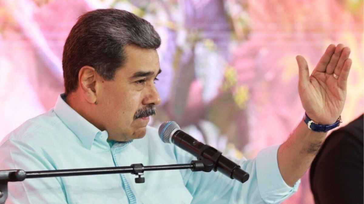Maduro acusa a Machado de realizar una «campaña fascista» contra Venezuela
