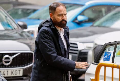 Manos Limpias denuncia a los gerentes del PSOE por financiación ilegal y blanqueo