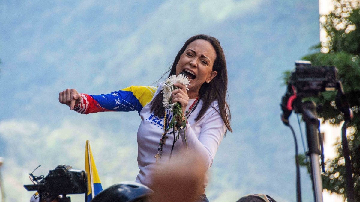 Machado responsabiliza a Maduro del despliegue militar de EEUU en el Caribe