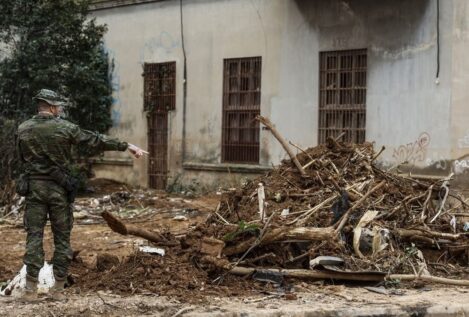 Defensa pide que Feijóo y Mazón se disculpen por mentir sobre el despliegue en la dana