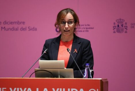 Mónica García pide a toda la población que sea responsable y se vacune contra la gripe