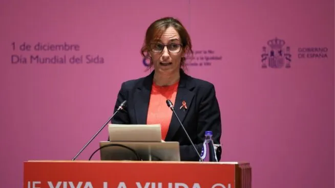 Mónica García pide a toda la población que sea responsable y se vacune contra la gripe