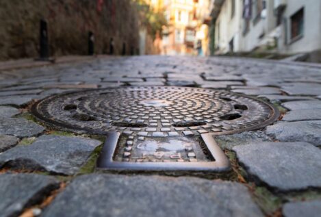 El motivo científico por el que las alcantarillas son redondas y no cuadradas