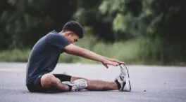 Cuando te duelan las rodillas o la espalda, mira primero qué pasa en tus tobillos