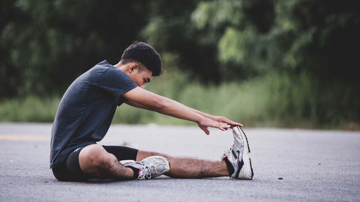 Cuando te duelan las rodillas o la espalda, mira primero qué pasa en tus tobillos