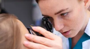 Ojos llorosos: cuándo es normal en invierno y cuándo es una señal de alerta