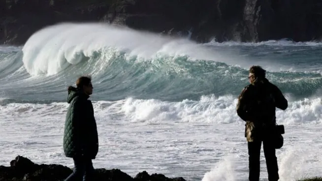 El viento, olas y niebla activan los avisos en seis comunidades autónomas