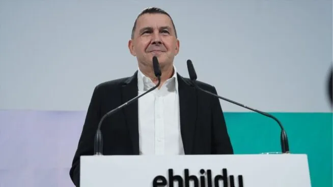 Otegi, a Ayuso: Bildu «no asalta nada» y está en las instituciones «con los votos de la gente»