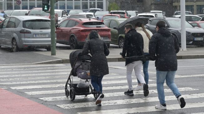 Los coches eléctricos no crean mayor riesgo para peatones que los convencionales, según un estudio
