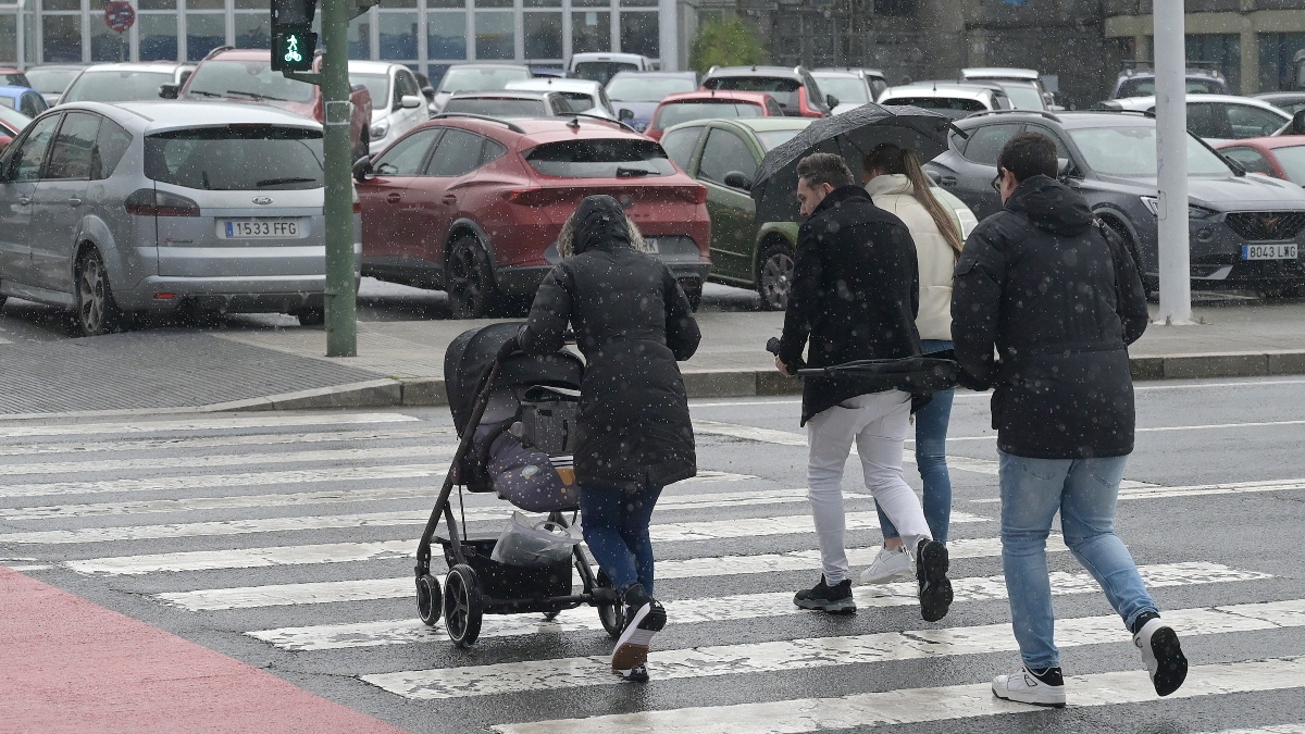 Los coches eléctricos no crean mayor riesgo para peatones que los convencionales, según un estudio
