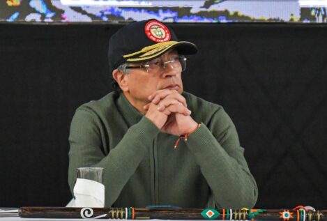 Petro invita a Trump a Colombia para ver «cómo destruyen» los laboratorios de drogas