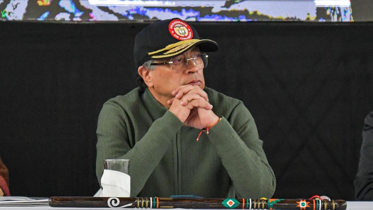 Petro invita a Trump a Colombia para ver «cómo destruyen» los laboratorios de drogas