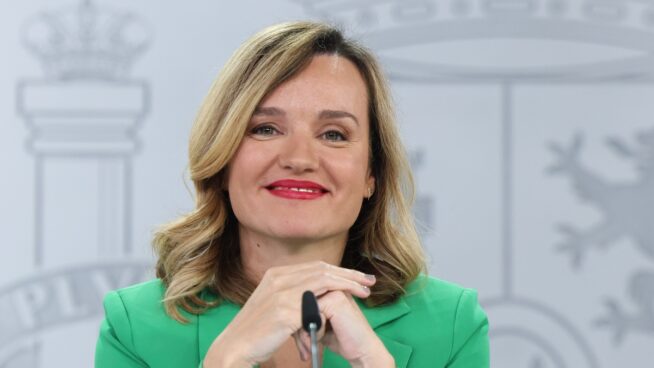 La comunidad educativa se despide de Alegría, una ministra que «no llega al aprobado»