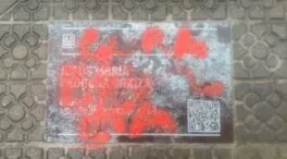 Vandalizan con pintadas de «Gora ETA» placas de víctimas de la banda en Durango (Vizcaya)